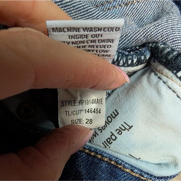 Evereve Ever Straight High Rise Fit Jean  Raw Edge Hem Size 28 - Picture 7 of 8